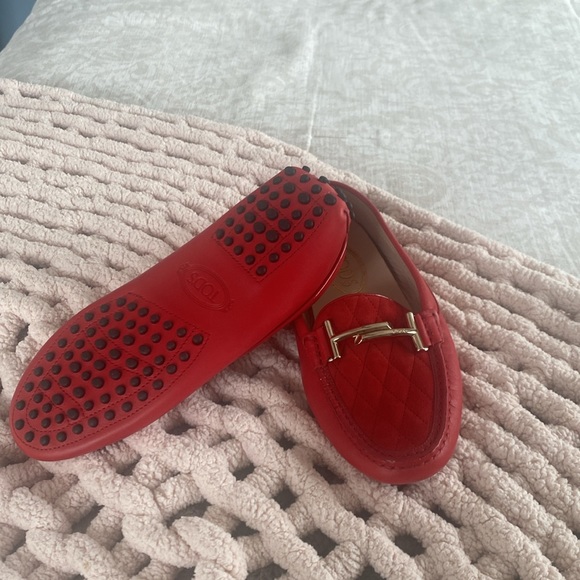 New Tods red loafers - Picture 2 of 2